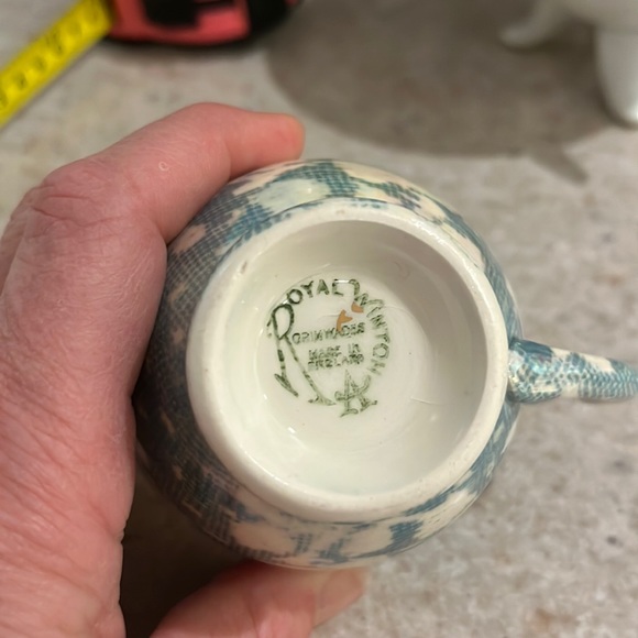 ROYAL WINTON BLUE ROSE BROCADE!!! - Picture 4 of 4